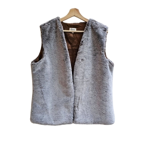 Glam Los Angeles Faux Fur Open Front Vest - Soft & Cozy, Light Grey, Size Large - Picture 1 of 9